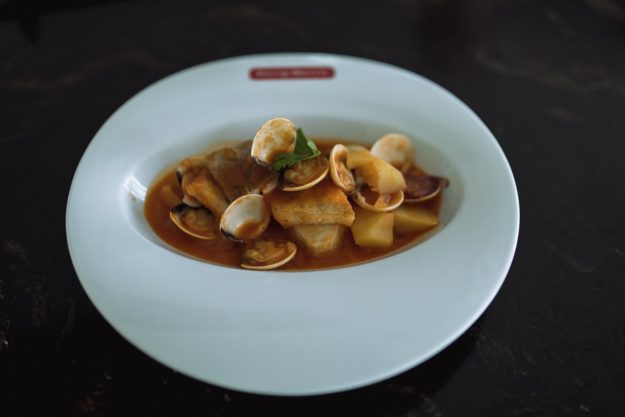 Bacalao Torry Harris con Almejas y Tomate Bacalao Torry Harris con Almejas y Tomate