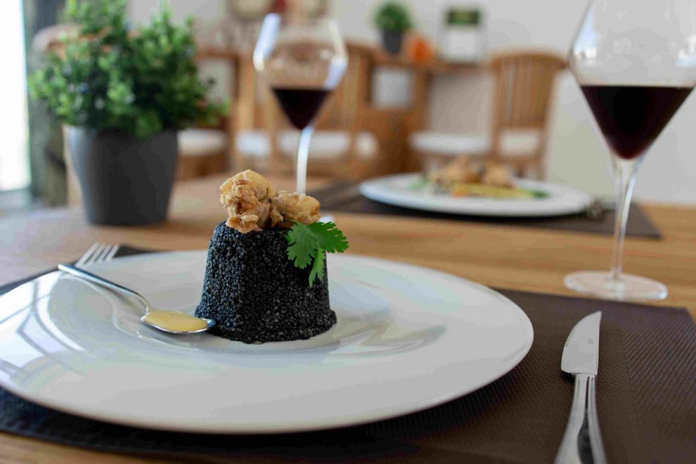 cuscus con puntilla Receta de cuscus marinero con puntillas de calamar rebozadas.