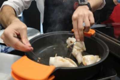 calamares rellenos de arroz y gambas